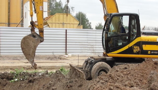 Выкопать яму экскаватором в Бирске от 934 руб. - 2Землекопа-Брк